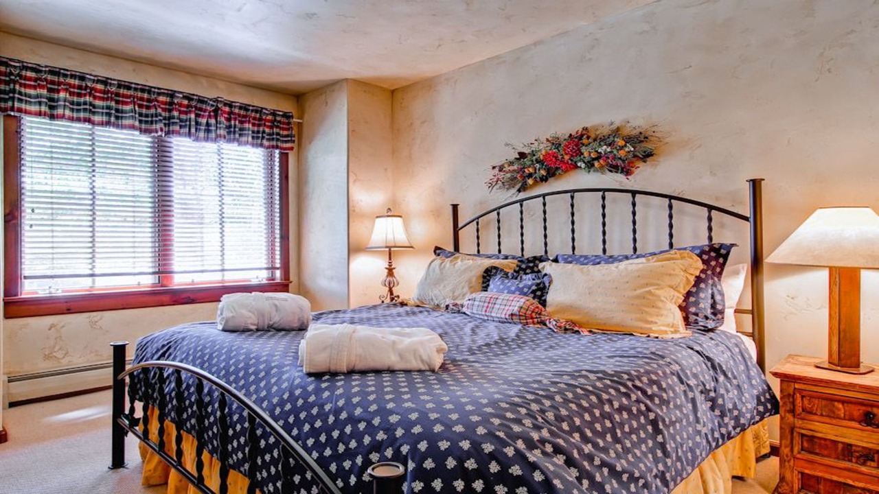Photo of Bedroom in Avon