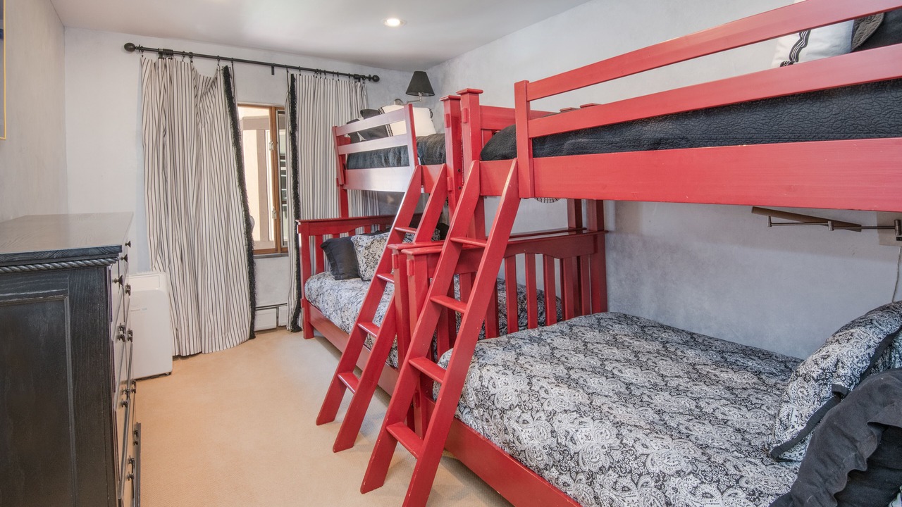 Photo of Bedroom in Beaver Creek