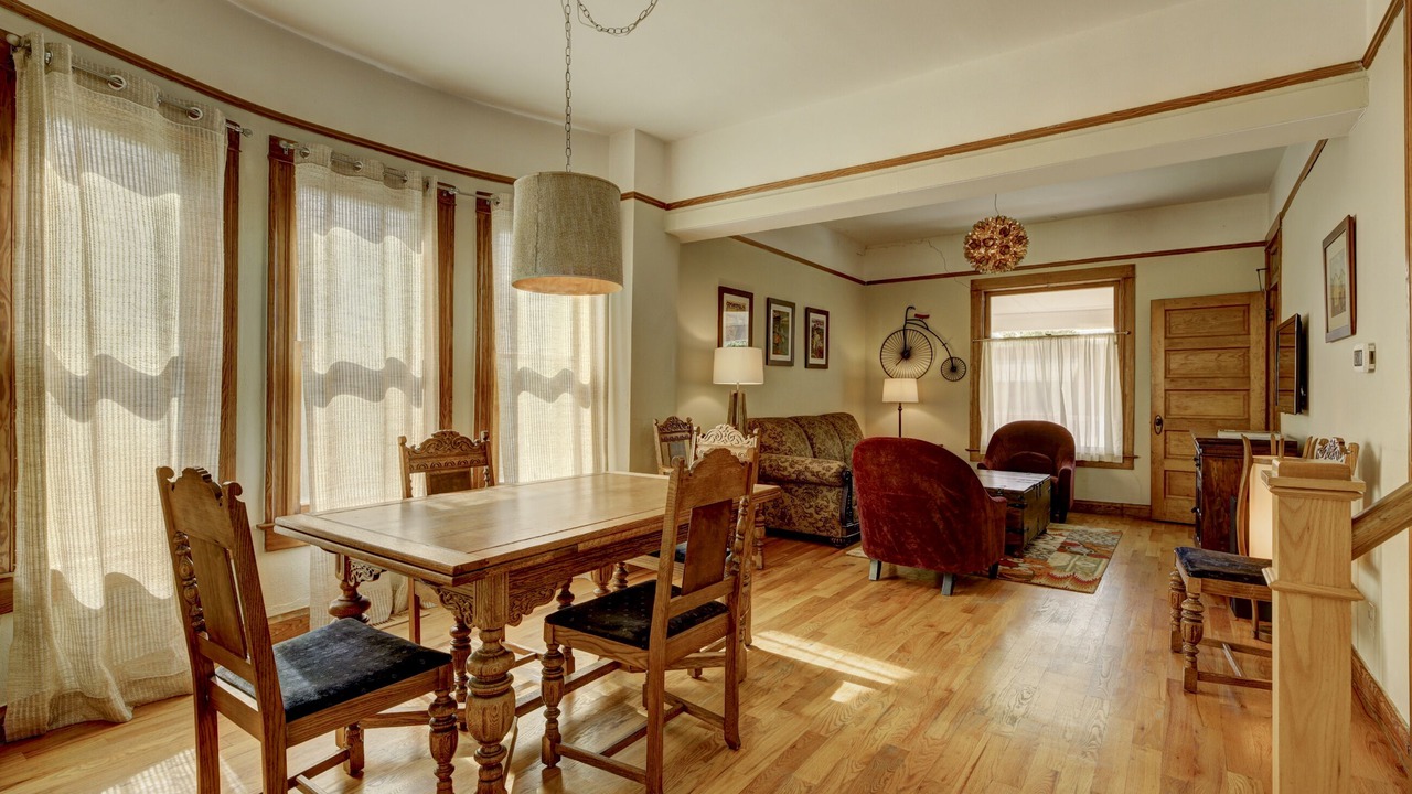 Photo of Livingroom in Sunnyside