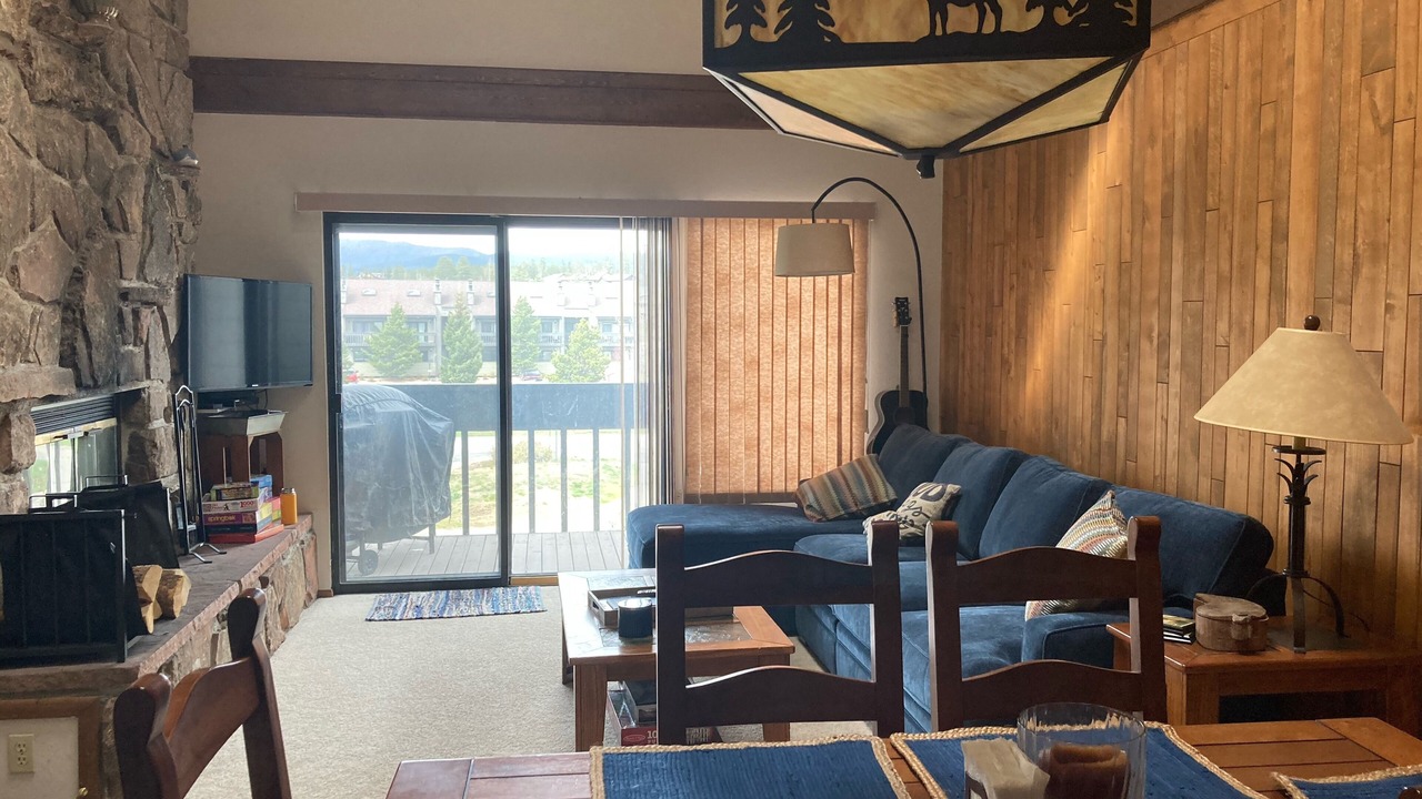 Photo of Livingroom in Fraser