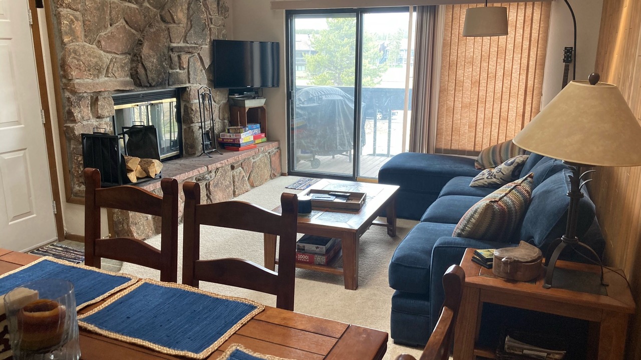 Photo of Livingroom in Fraser