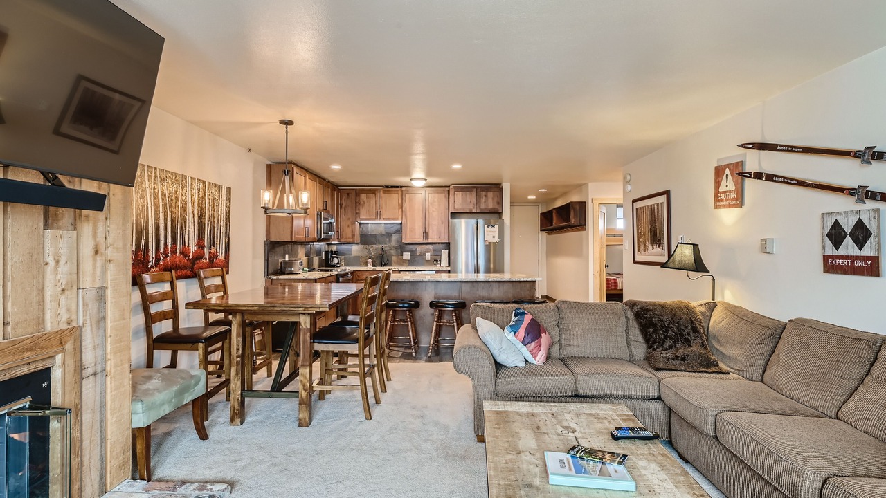 Photo of Livingroom in Copper Mountain Village