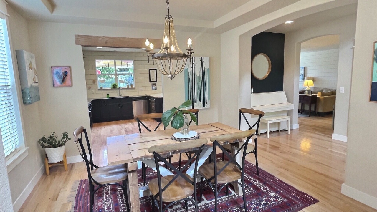 Photo of Livingroom in Erie