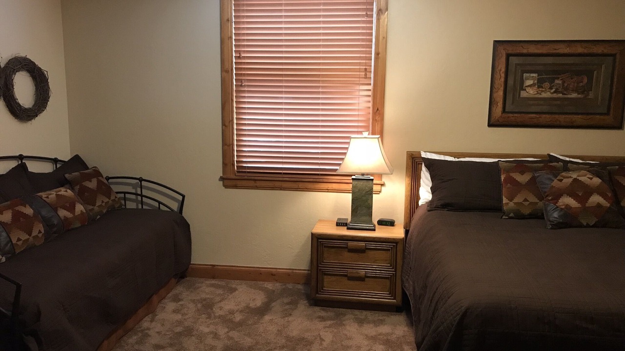 Photo of Bedroom in Grand Lake