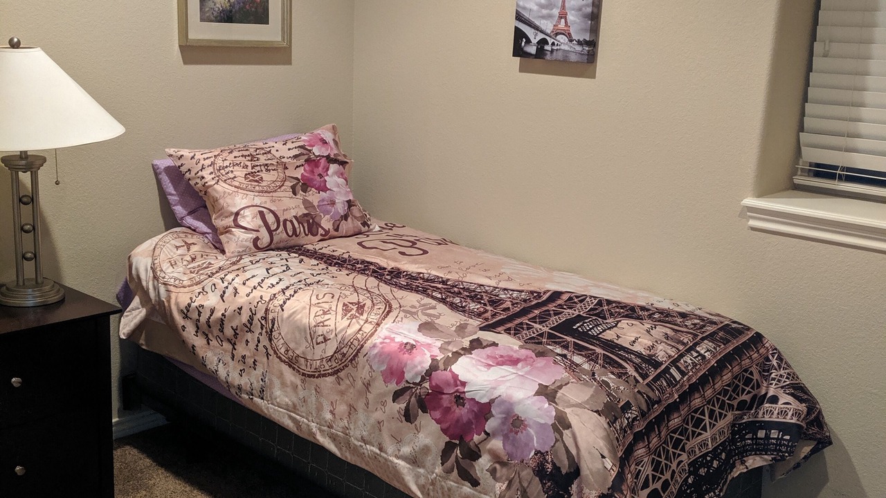 Photo of Bedroom in Mountain Shadows