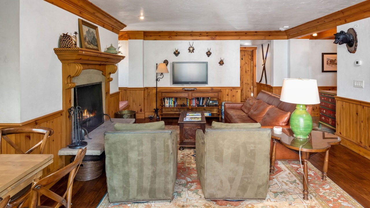 Photo of Livingroom in Vail