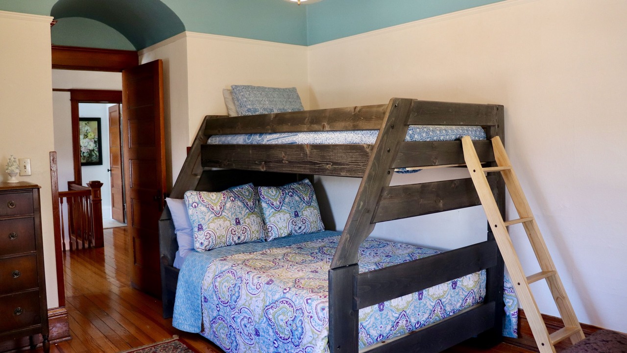 Photo of Bedroom in Central Colorado Springs