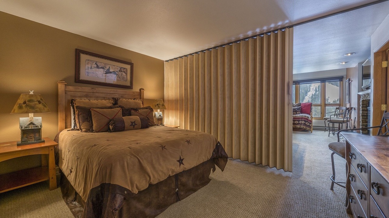 Photo of Bedroom in Mountain House