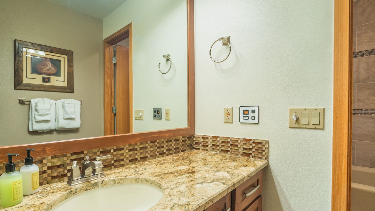 Photo of Bedroom in Mountain House