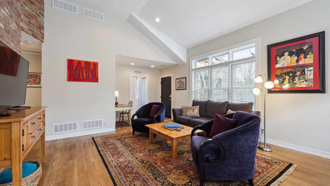 Photo of Livingroom in Whittier