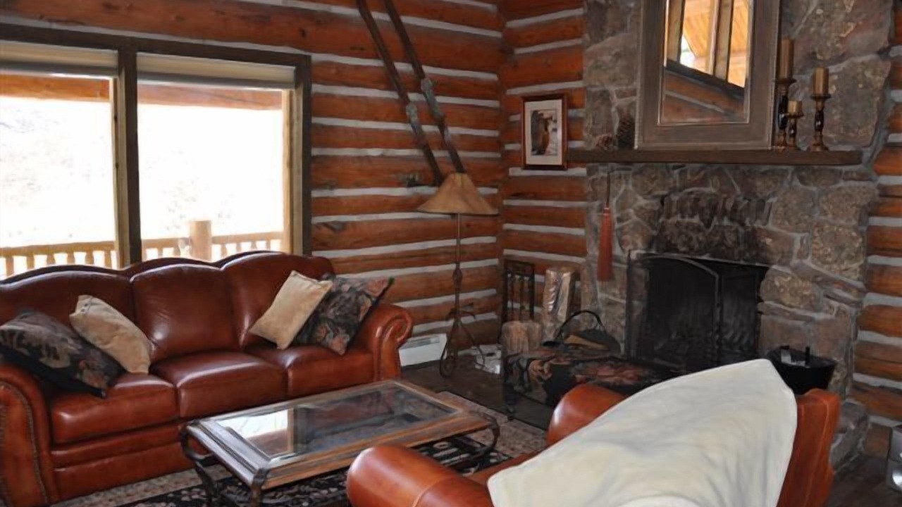 Photo of Bedroom in Highland Meadows