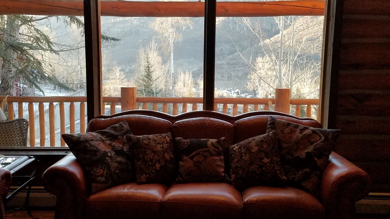 Photo of Livingroom in Highland Meadows