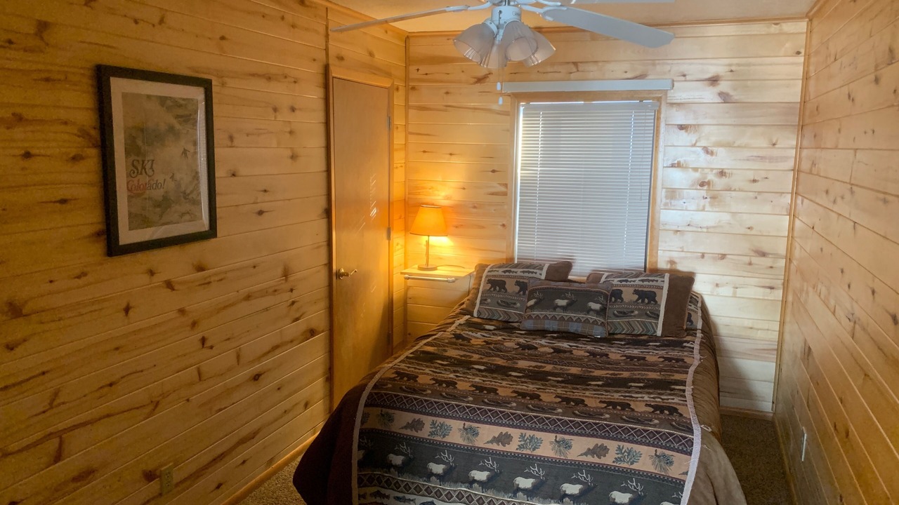Photo of Bedroom in Columbine Lake
