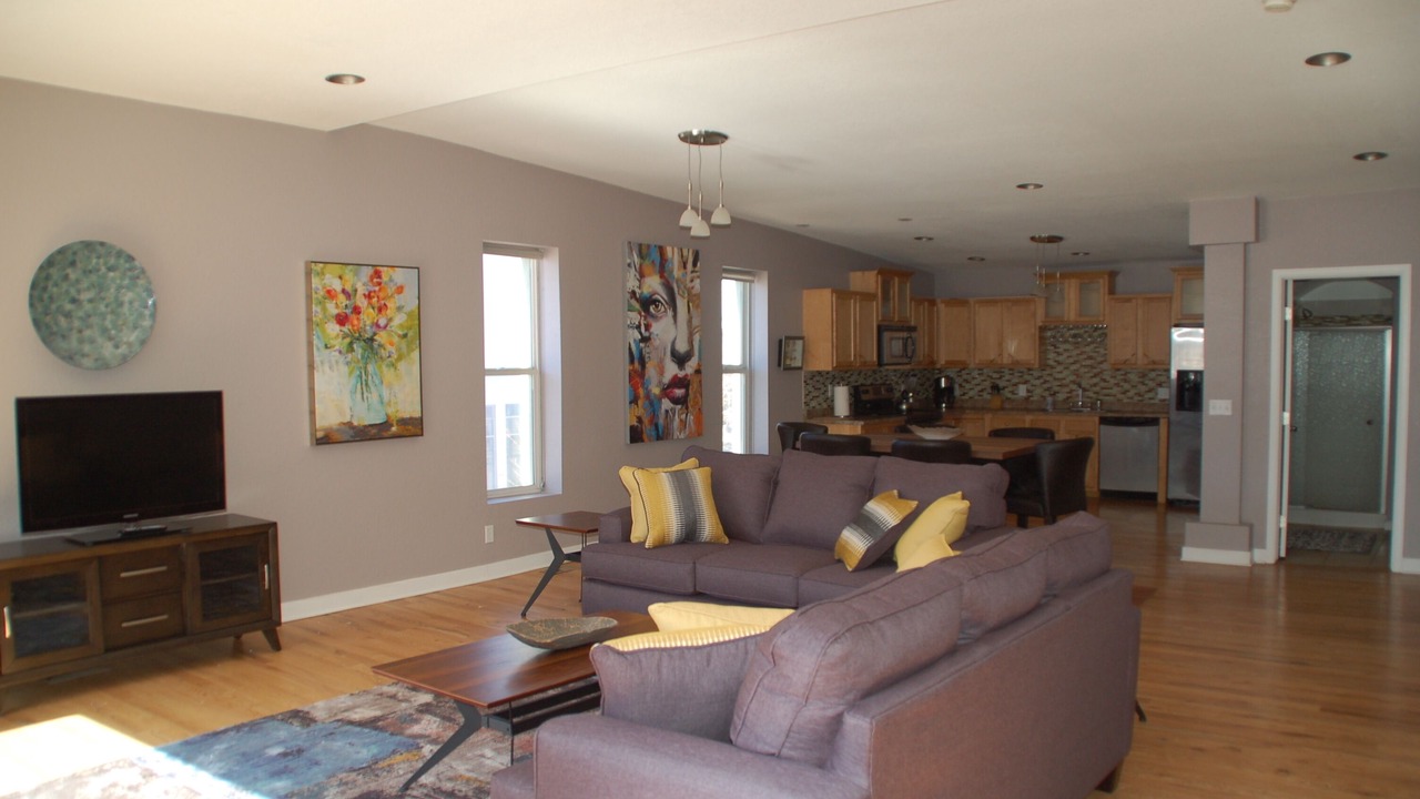 Photo of Livingroom in Cole