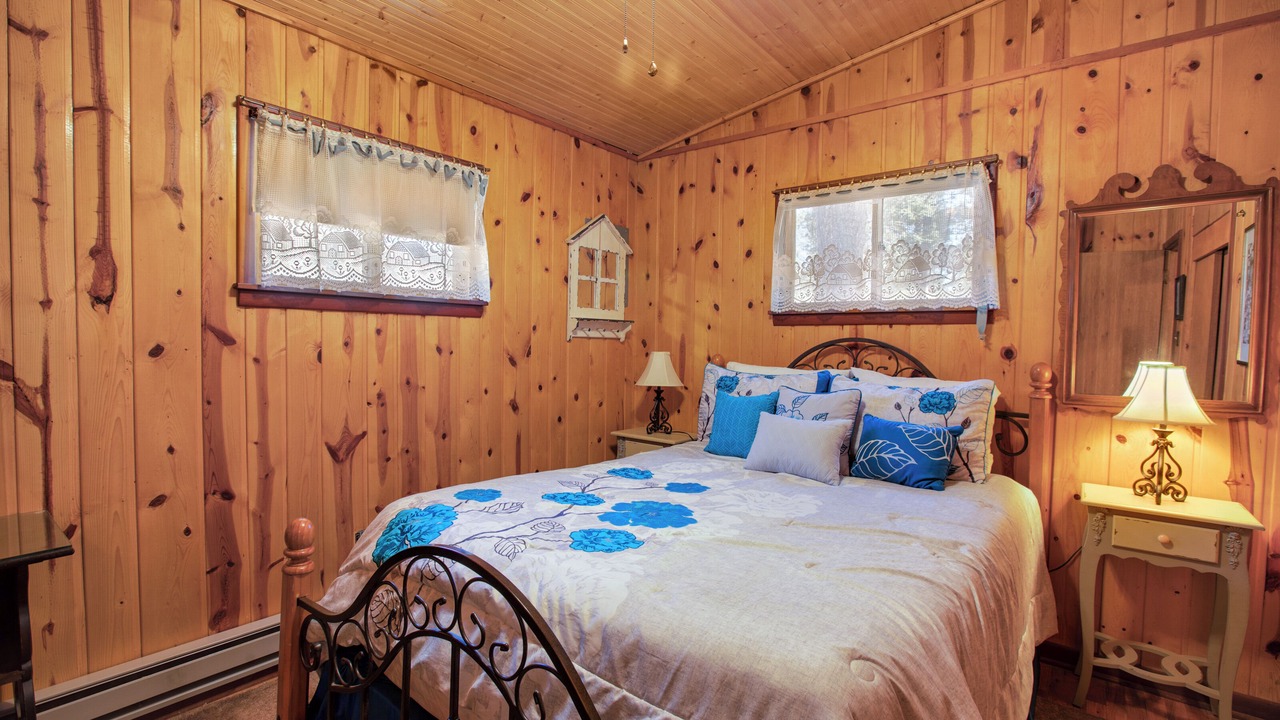Photo of Bedroom in Woodland Park