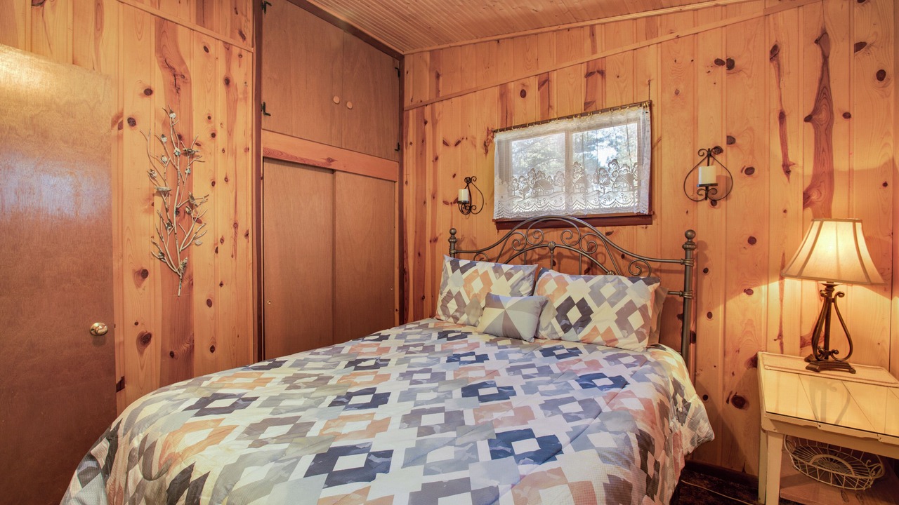 Photo of Bedroom in Woodland Park