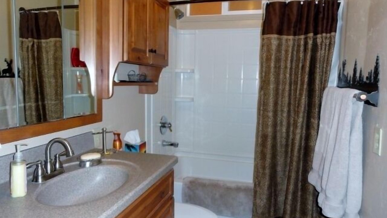 Photo of Bathroom in Cimarron