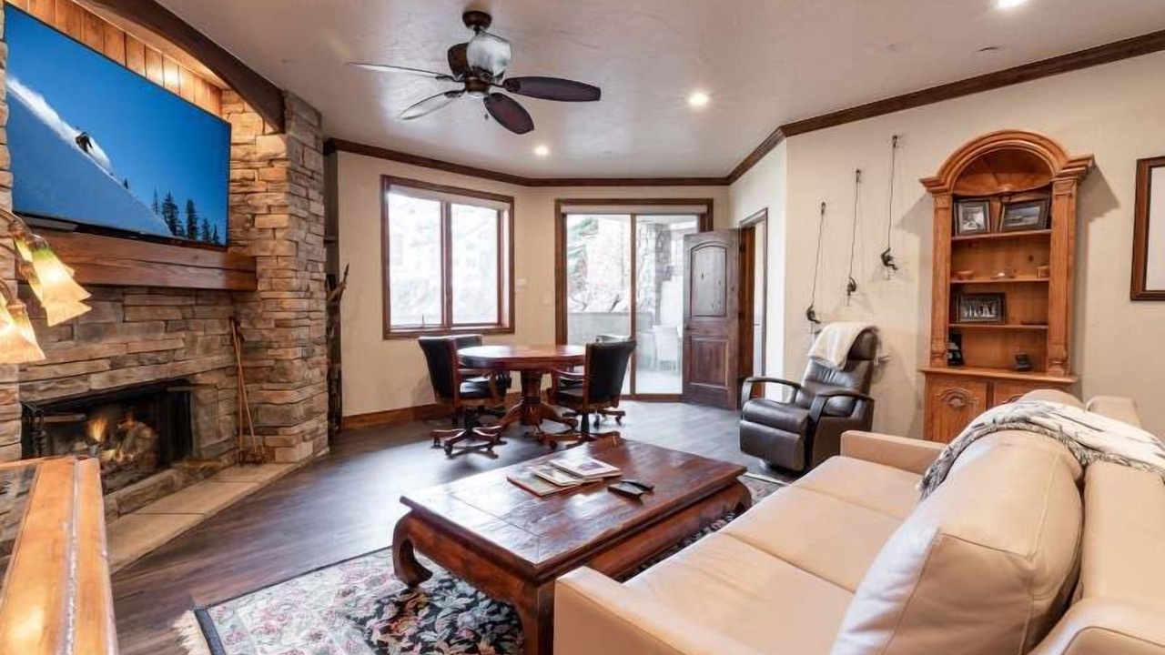 Photo of Livingroom in Beaver Creek