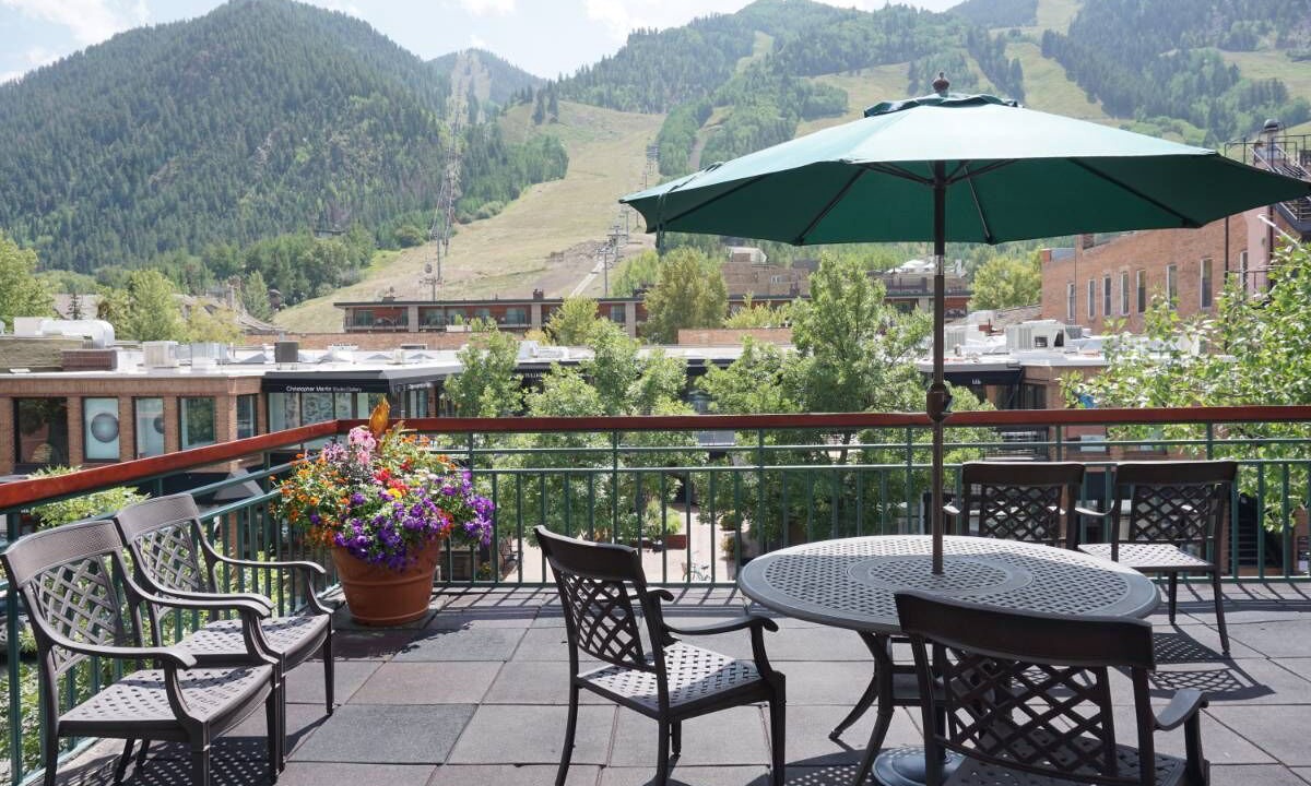 Photo of Others in Aspen