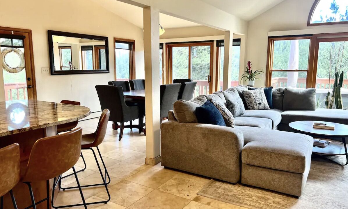 Photo of Livingroom in Pine