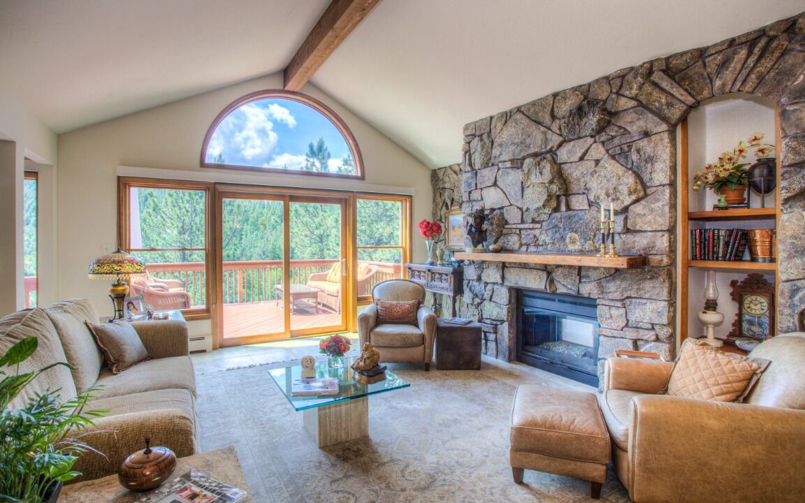 Photo of Livingroom in Pine