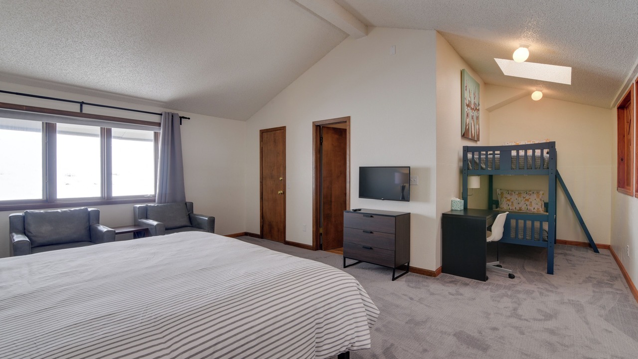 Photo of Bedroom in Silvercreek