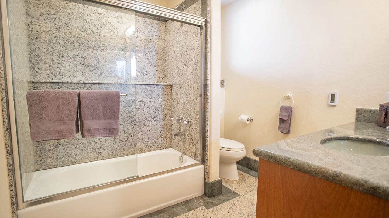 Photo of Bathroom in Highland Meadows
