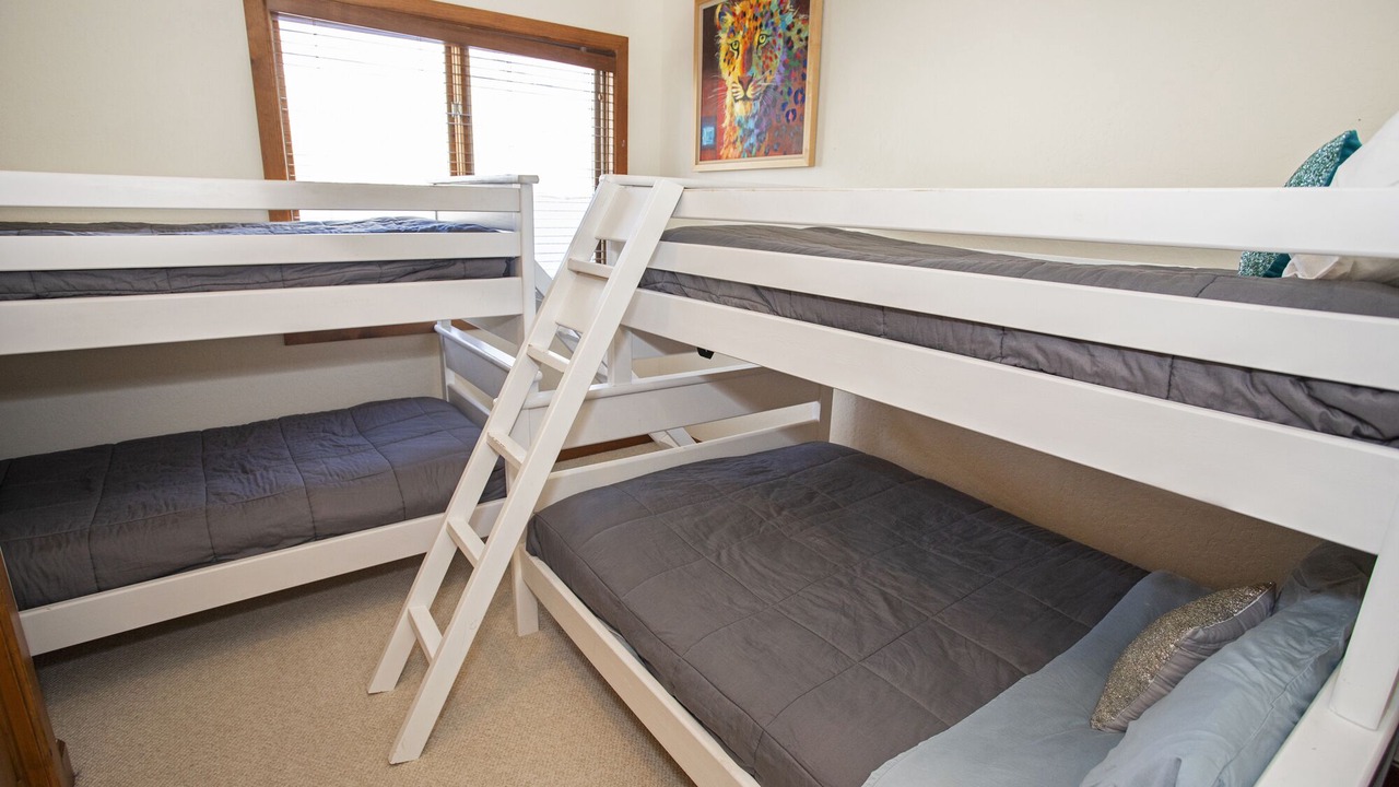 Photo of Bedroom in Highland Meadows