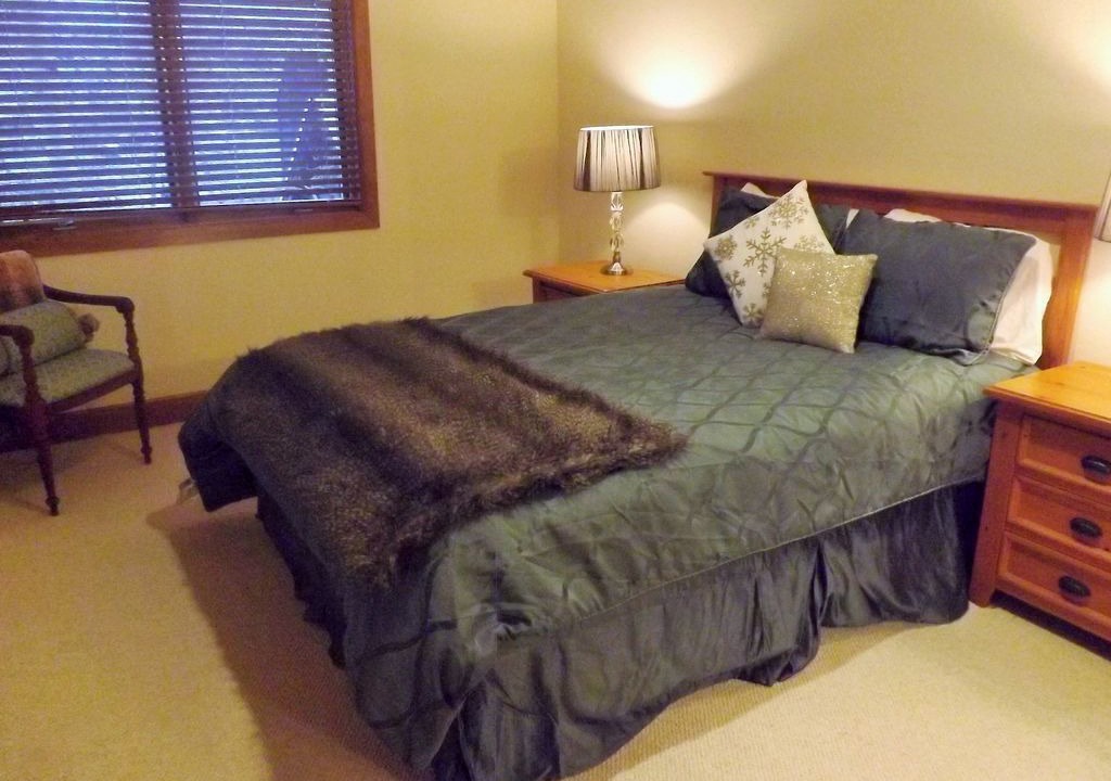 Photo of Bedroom in Highland Meadows
