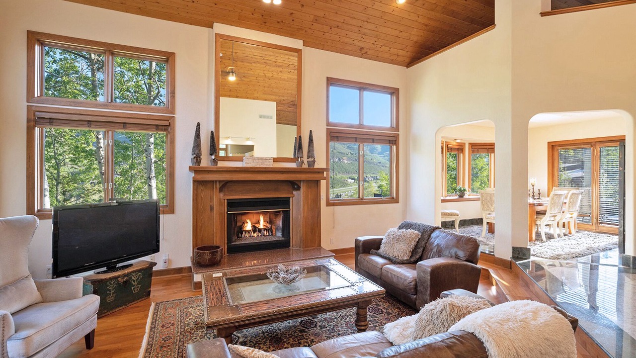 Photo of Livingroom in Highland Meadows
