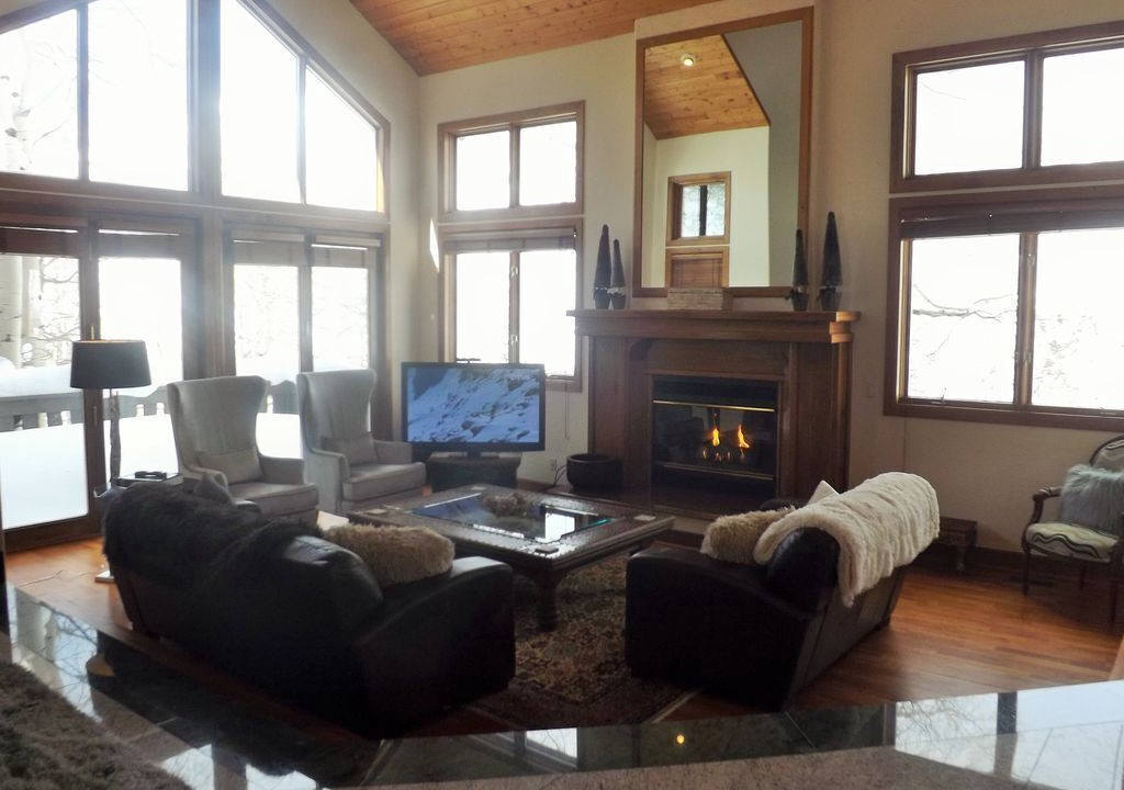 Photo of Livingroom in Highland Meadows
