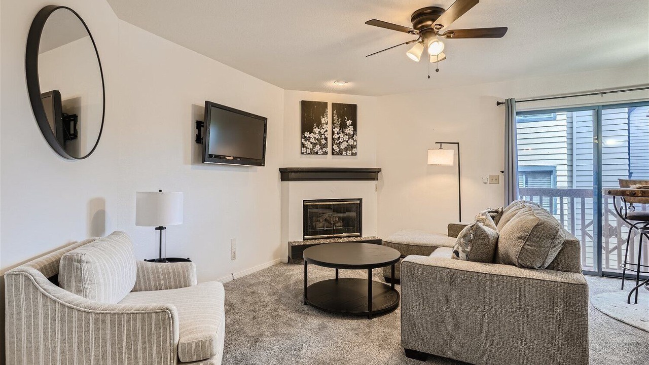 Photo of Livingroom in Englewood