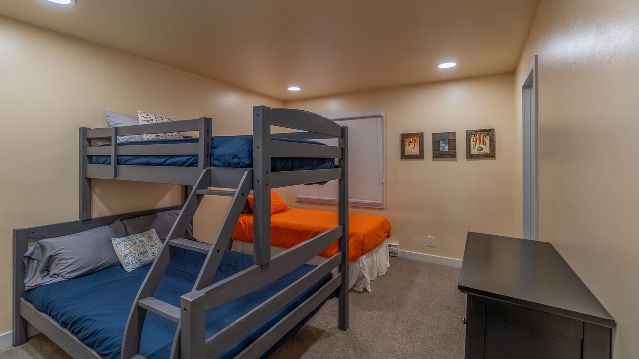 Photo of Bedroom in Avon
