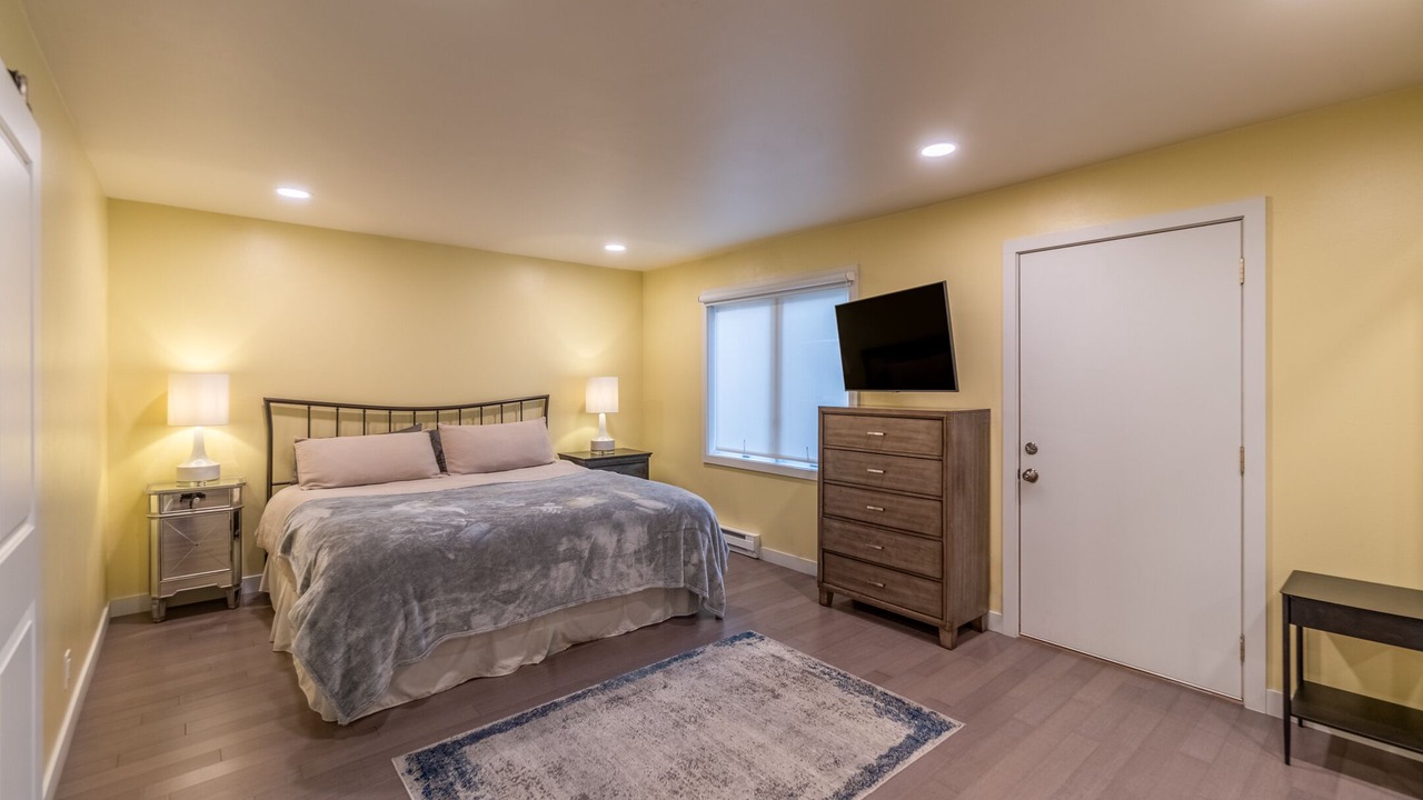 Photo of Bedroom in Avon