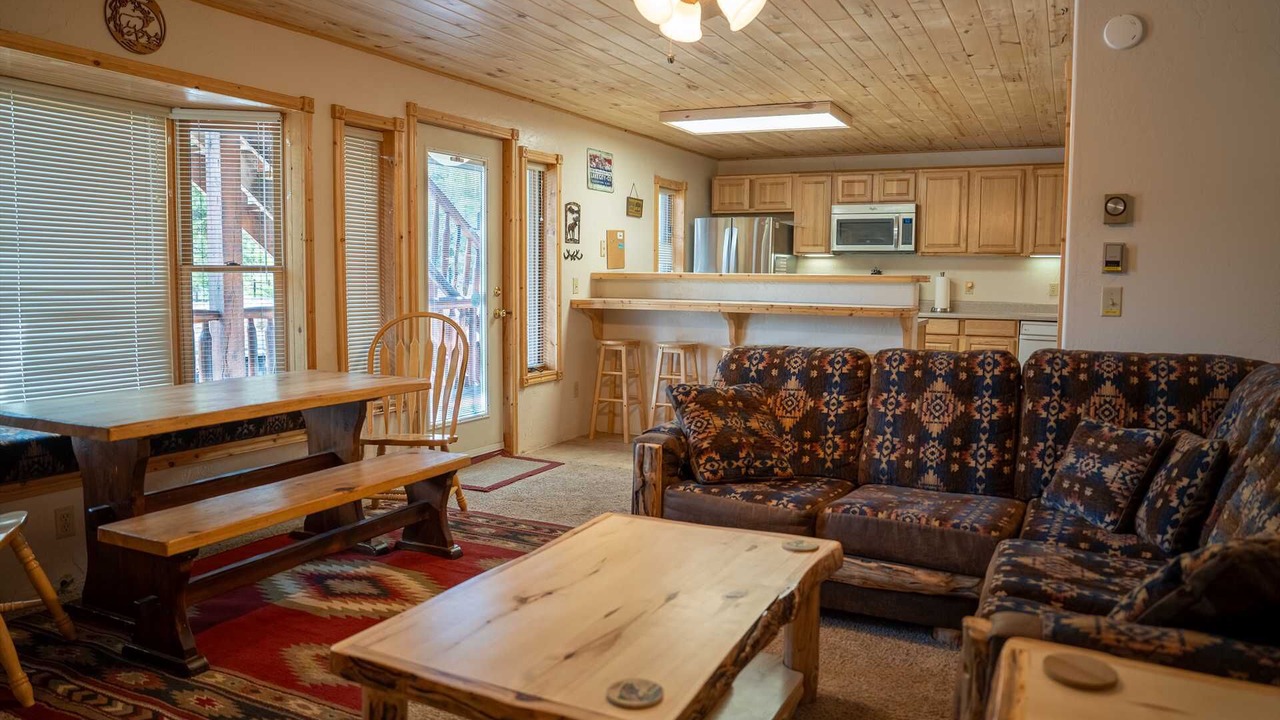 Photo of Livingroom in Lake City