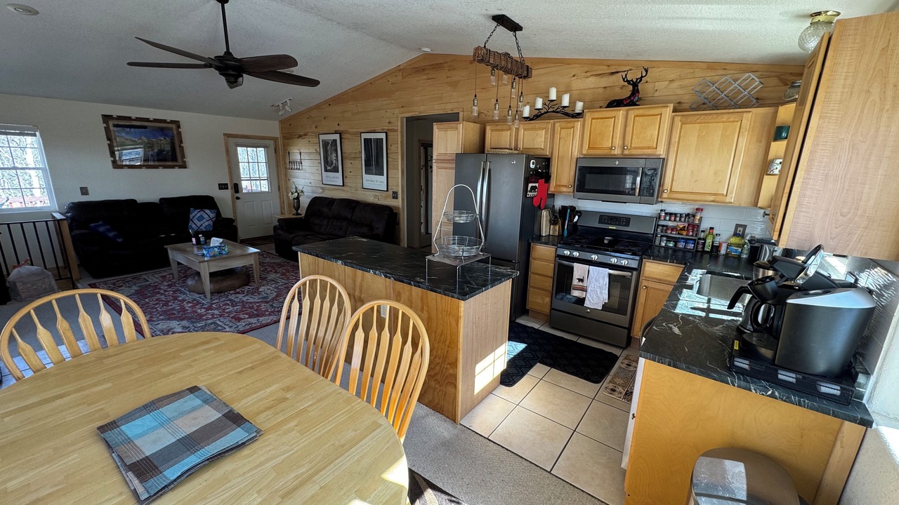 Photo of Bedroom in Indian Mountain