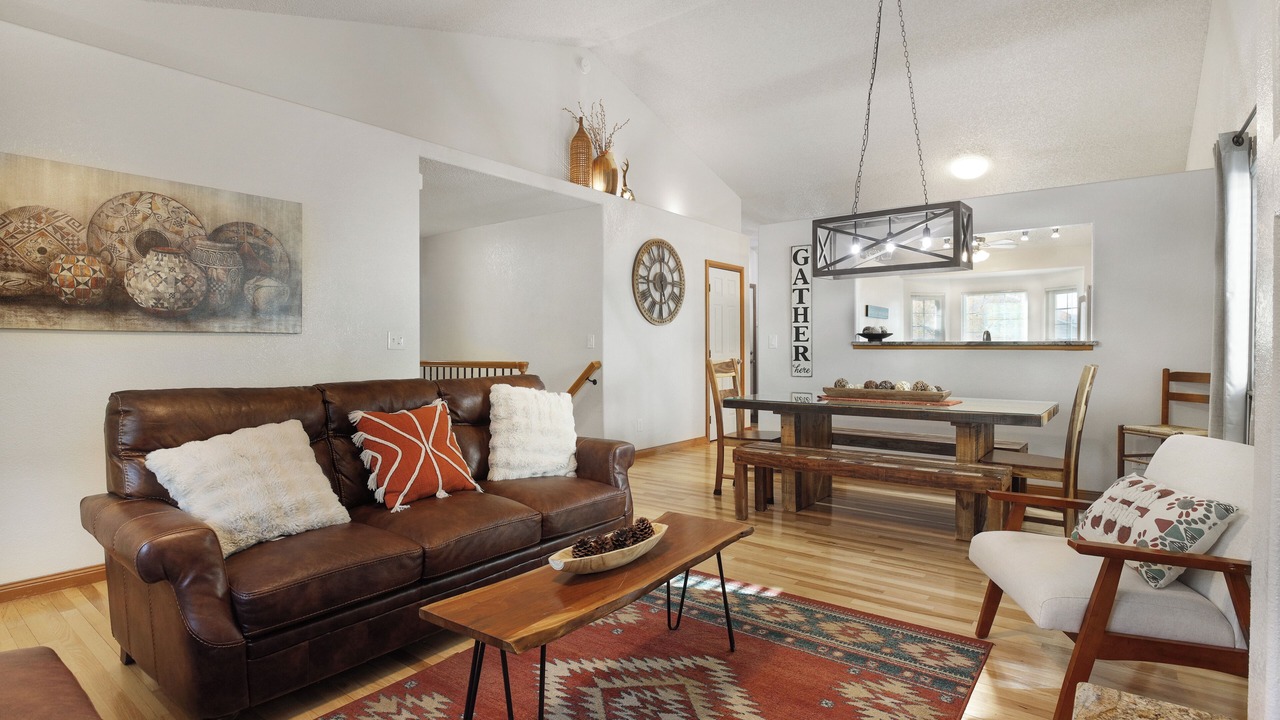 Photo of Livingroom in Northeast Colorado Springs