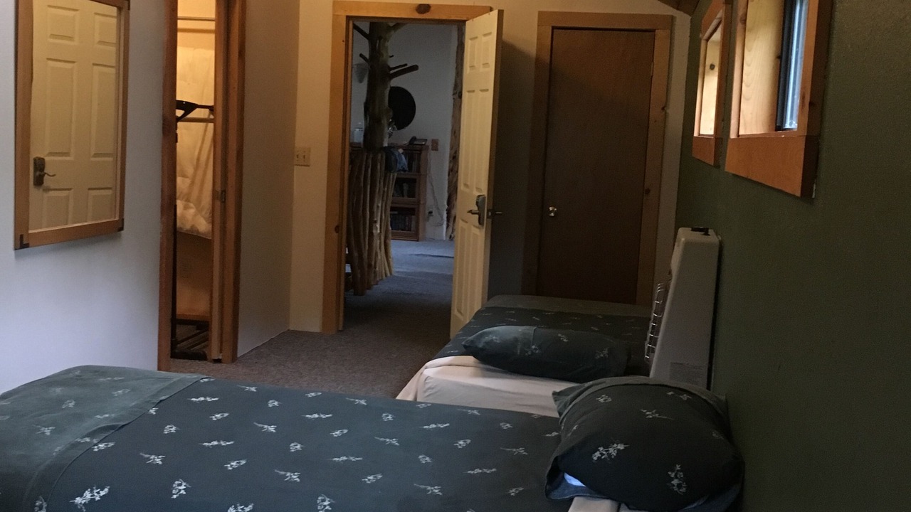 Photo of Bedroom in Hesperus
