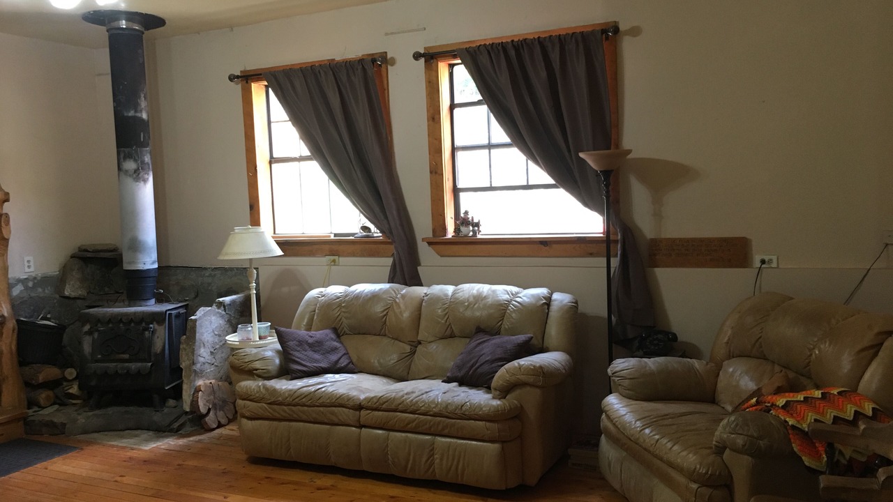 Photo of Livingroom in Hesperus