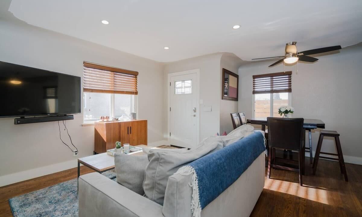 Photo of Livingroom in West Colfax