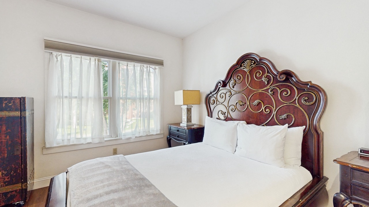 Photo of Bedroom in Basalt