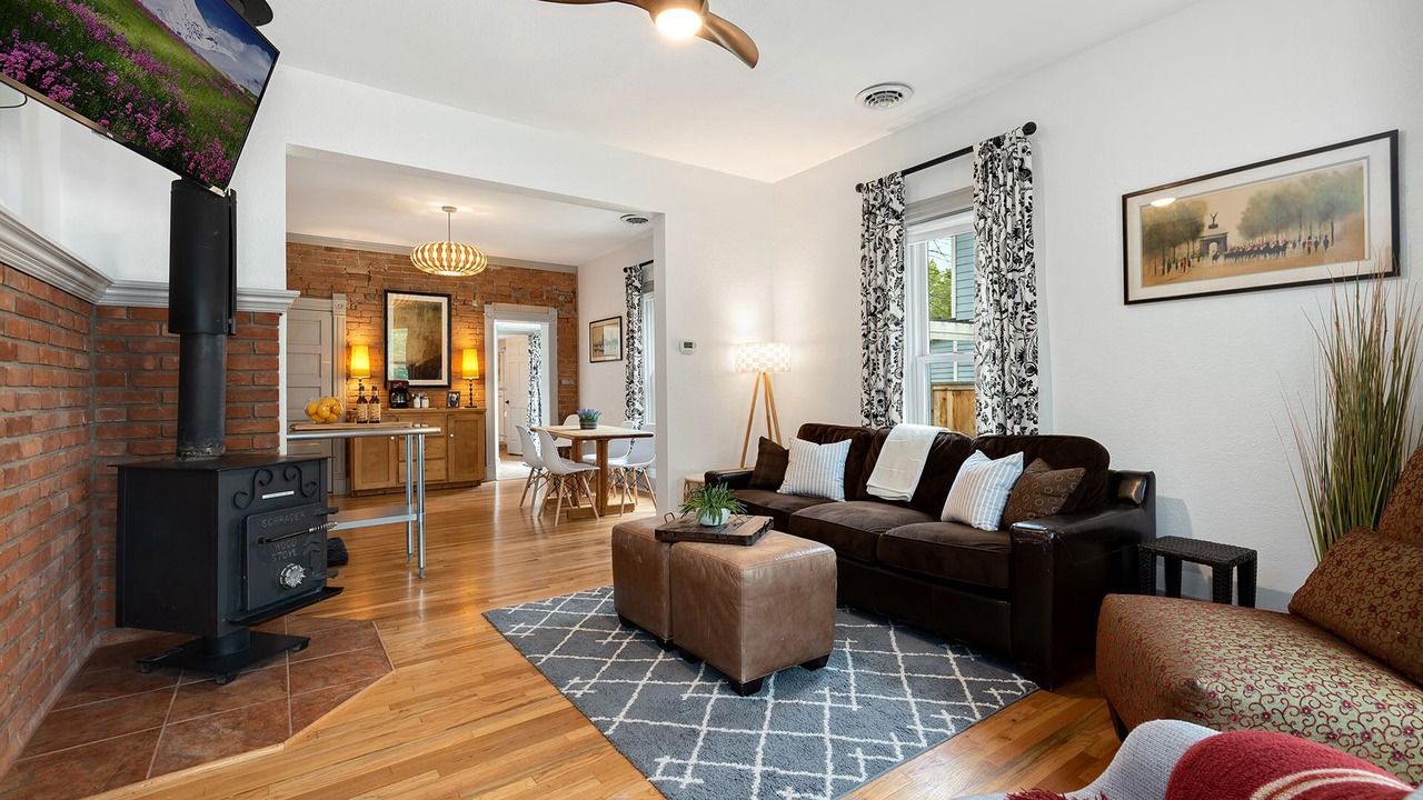 Photo of Bedroom in Old Town West