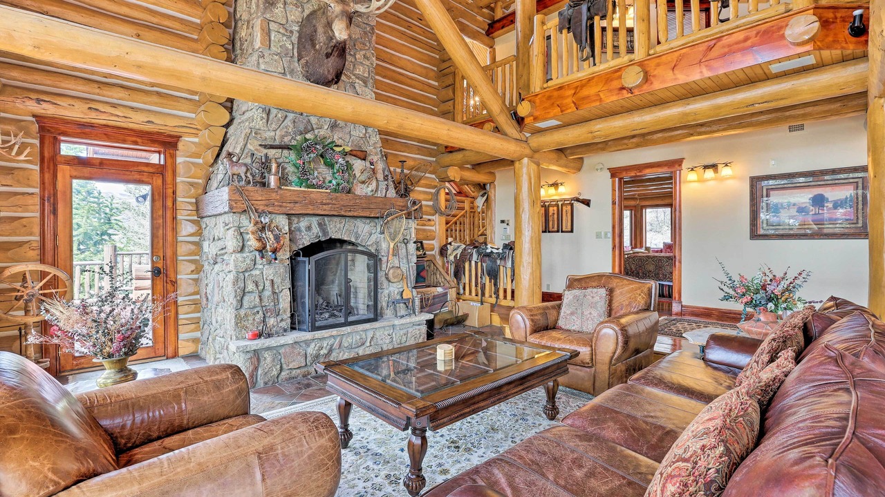 Photo of Livingroom in Bond