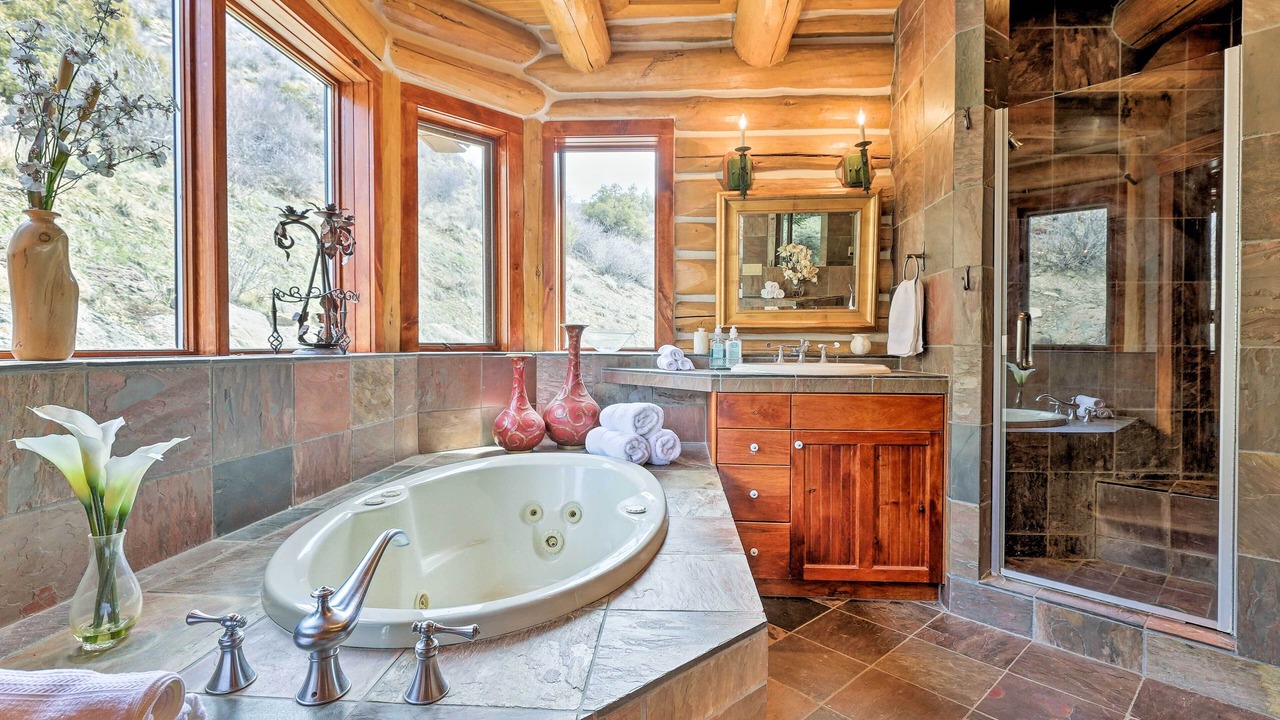 Photo of Bathroom in Bond