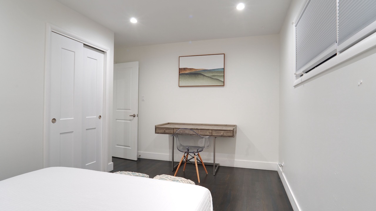 Photo of Bedroom in Mar Lee