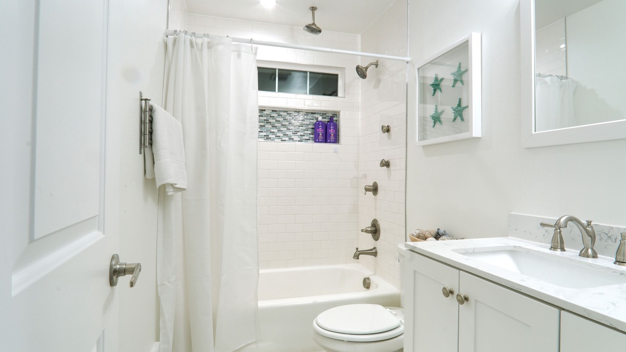 Photo of Bathroom in Mar Lee
