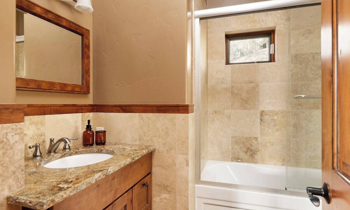 Photo of Bathroom in Carbondale
