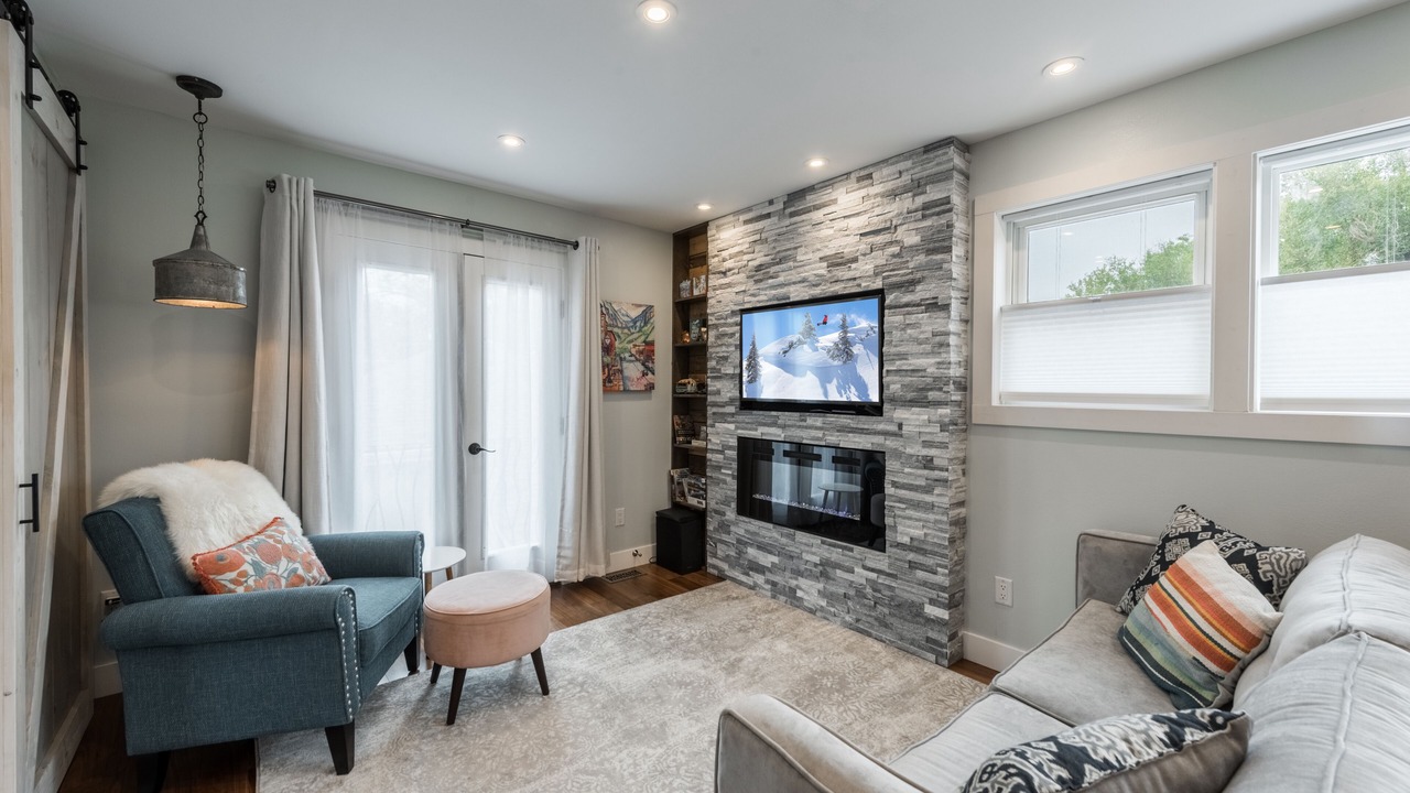 Photo of Livingroom in Morse Park