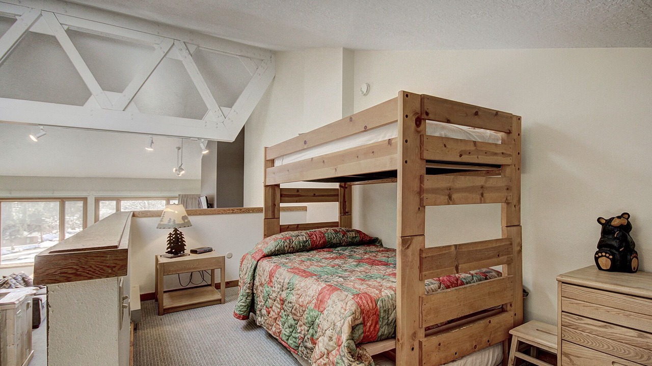 Photo of Bedroom in Lakeside Village
