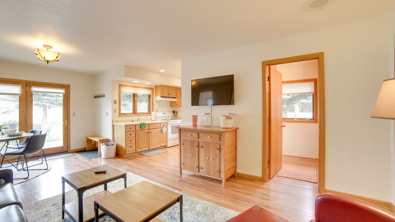 Photo of Livingroom in Idlewild Estates